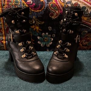 Guess Black Lace-Up Leather hiker/moto style Boots
